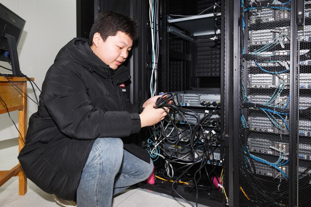 匠心织梦，云端翱翔——记山东水利技师学院优秀学子房召露